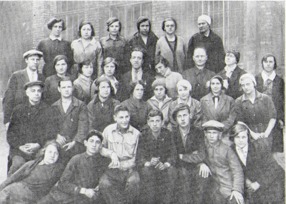 Преподаватели, мастера и учащиеся ФЗУ. 1933 год.